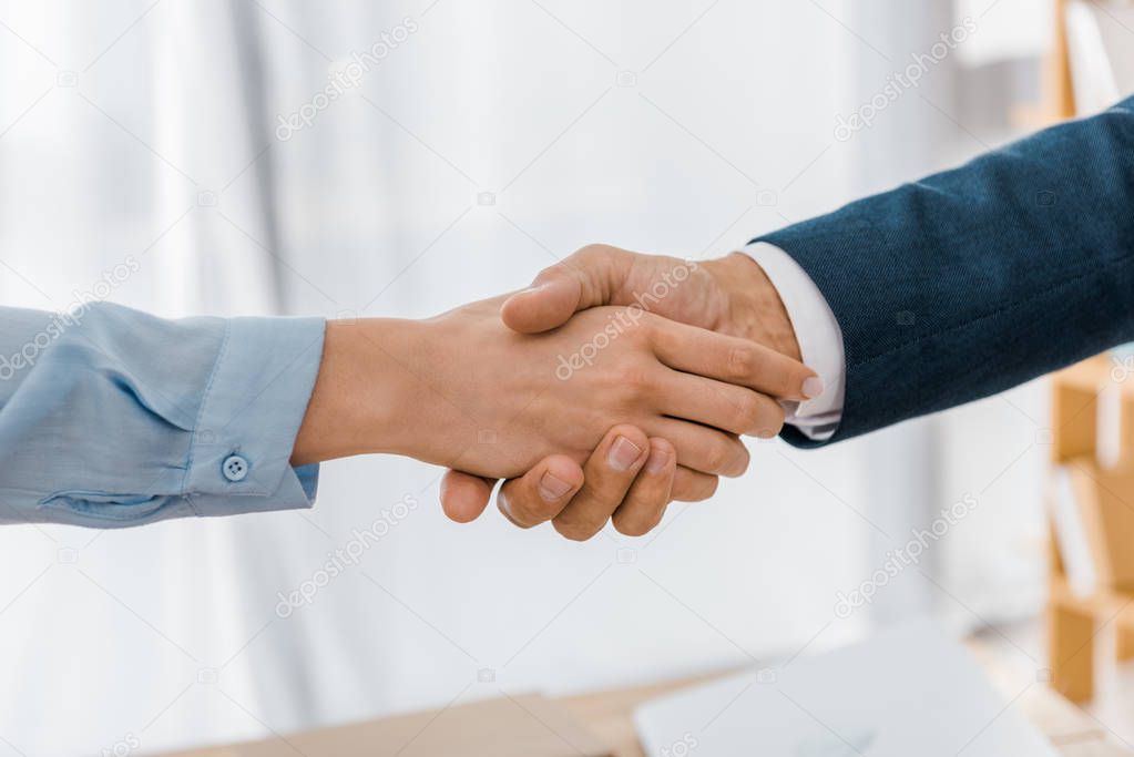 Persönliche Beratung im Gespräch mit Kunden